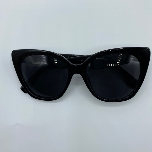 loveluxebt Accessories - Luxe Black Cat Eye Sunglasses